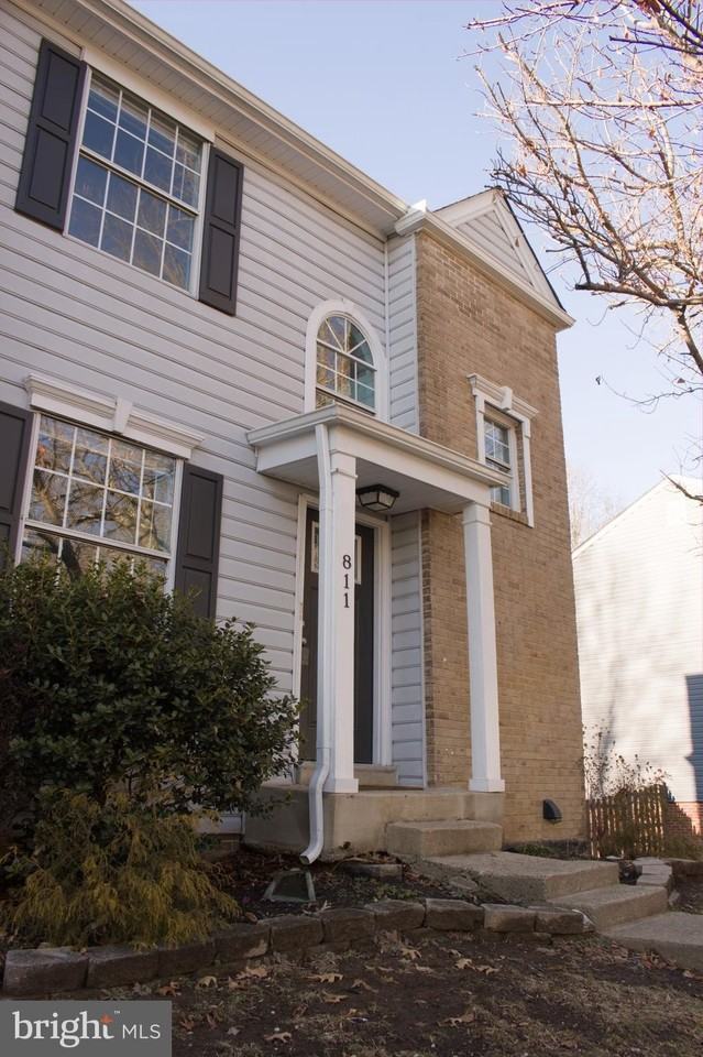 811 Wind Ridge Dr - Photo 3 of 49