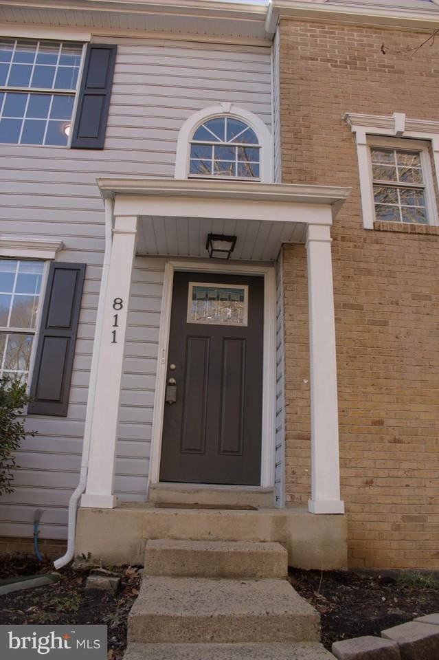 811 Wind Ridge Dr - Photo 4 of 49