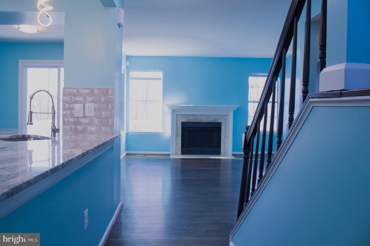 811 Wind Ridge Dr - Photo 6 of 49