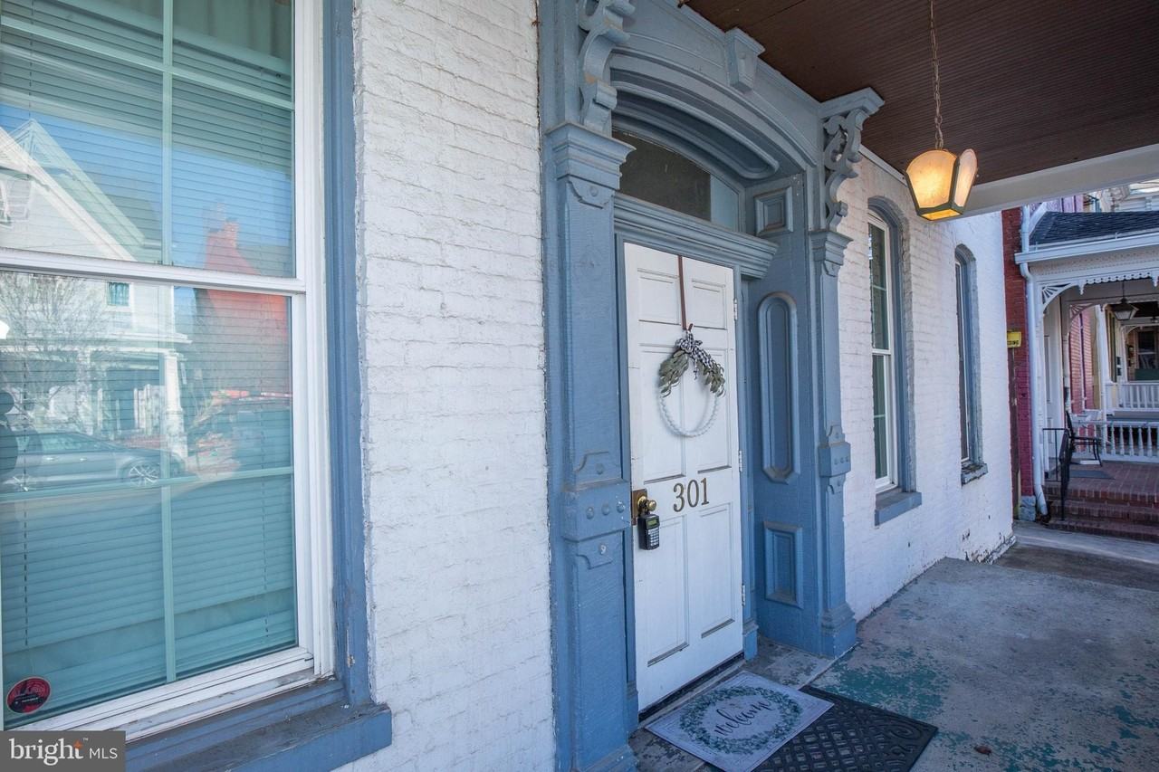 301 W Martin St Apt 5 #5 - Photo 4 of 18