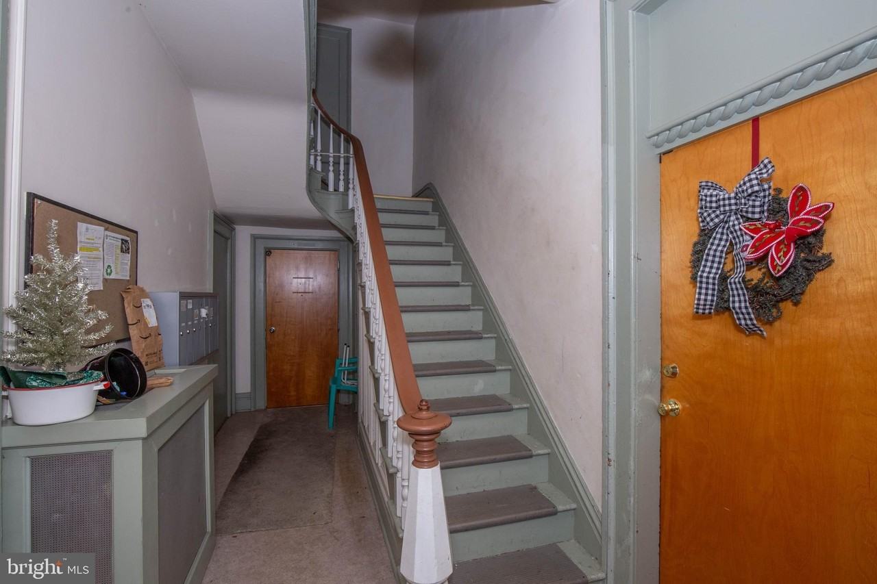 301 W Martin St Apt 5 #5 - Photo 5 of 18