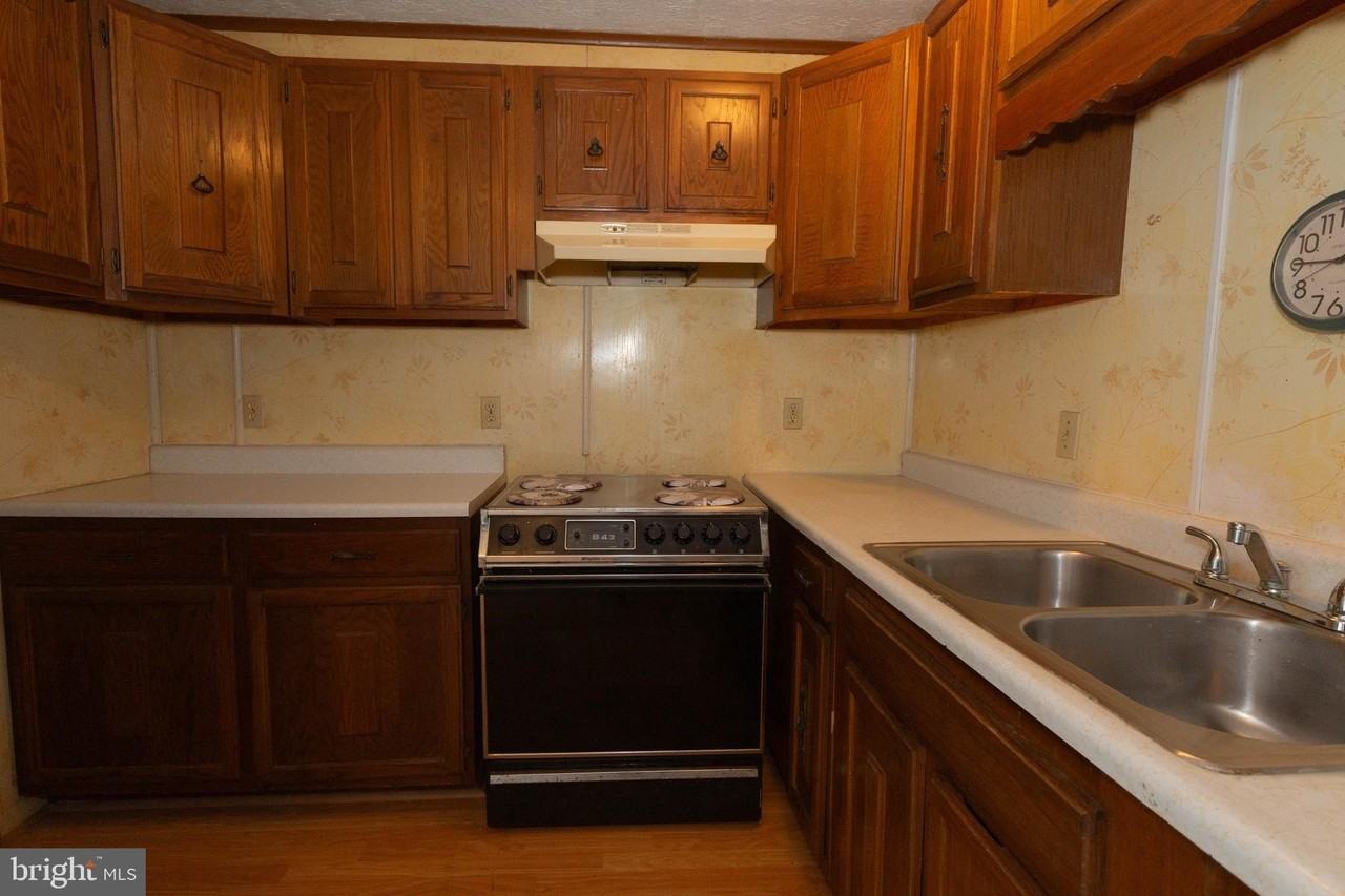 48 Turf Ln - Photo 7 of 21