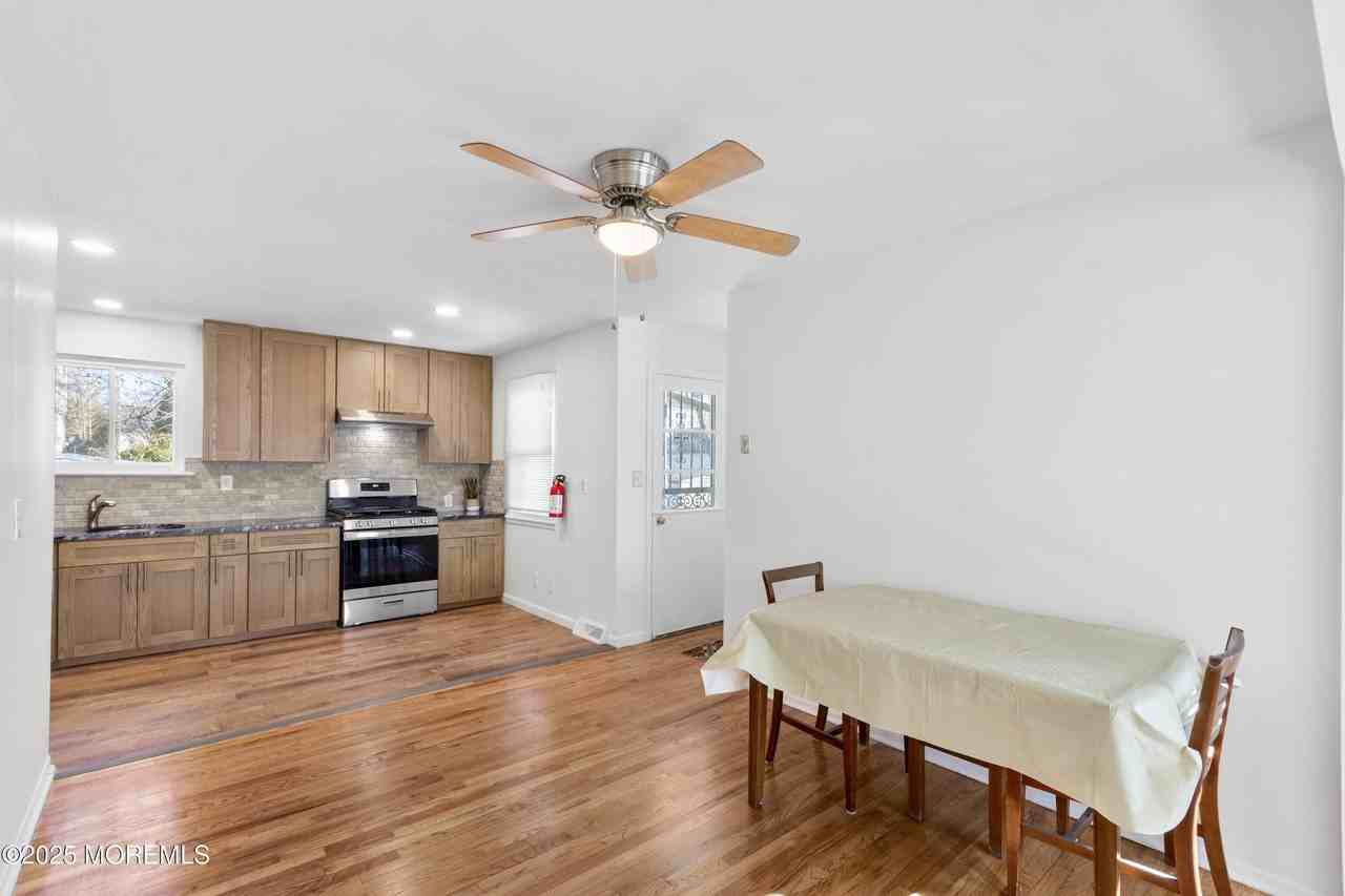 85 Helen Ave - Photo 6 of 19