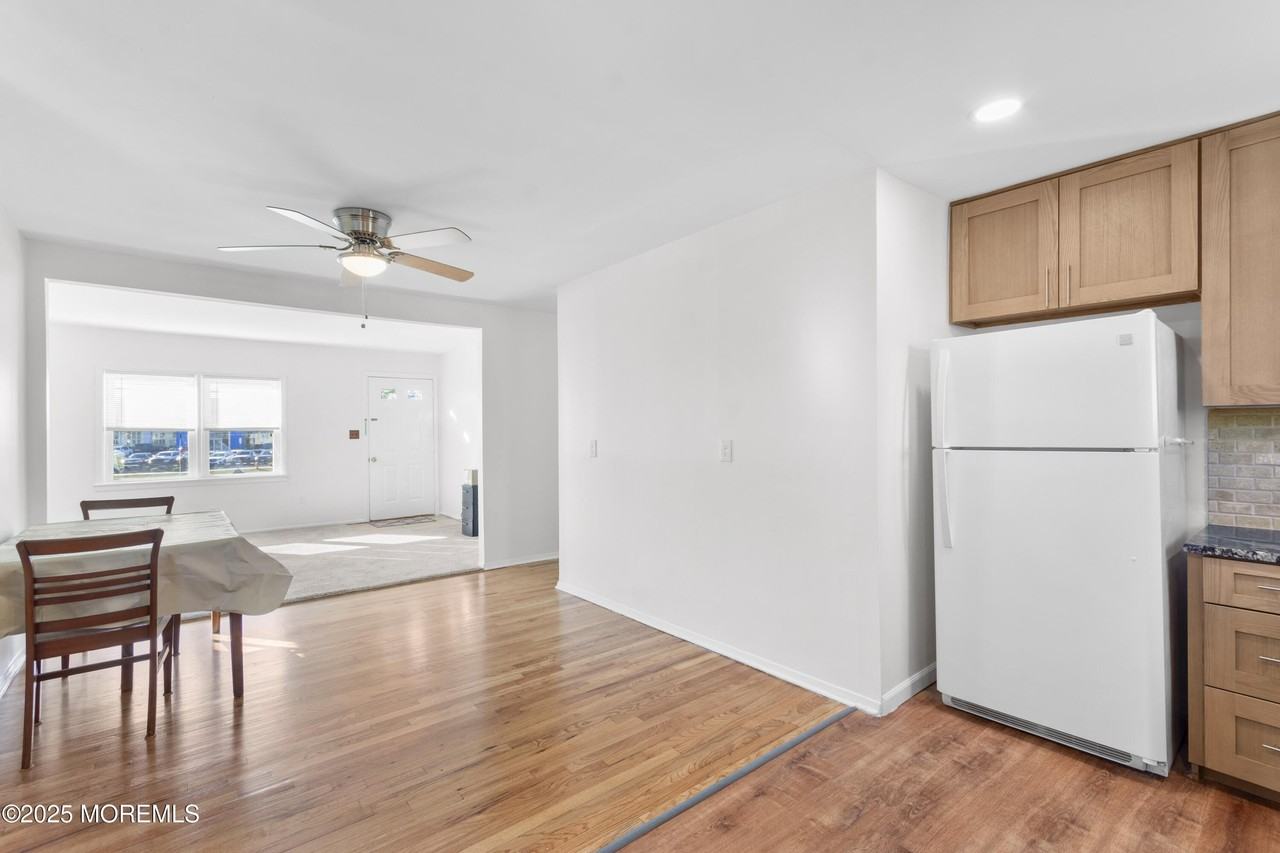 85 Helen Ave - Photo 7 of 19