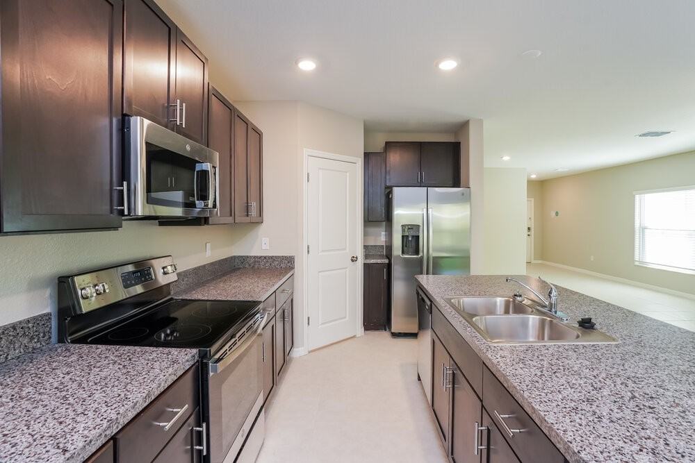 7224 Spring Snowflake Ave - Photo 7 of 20