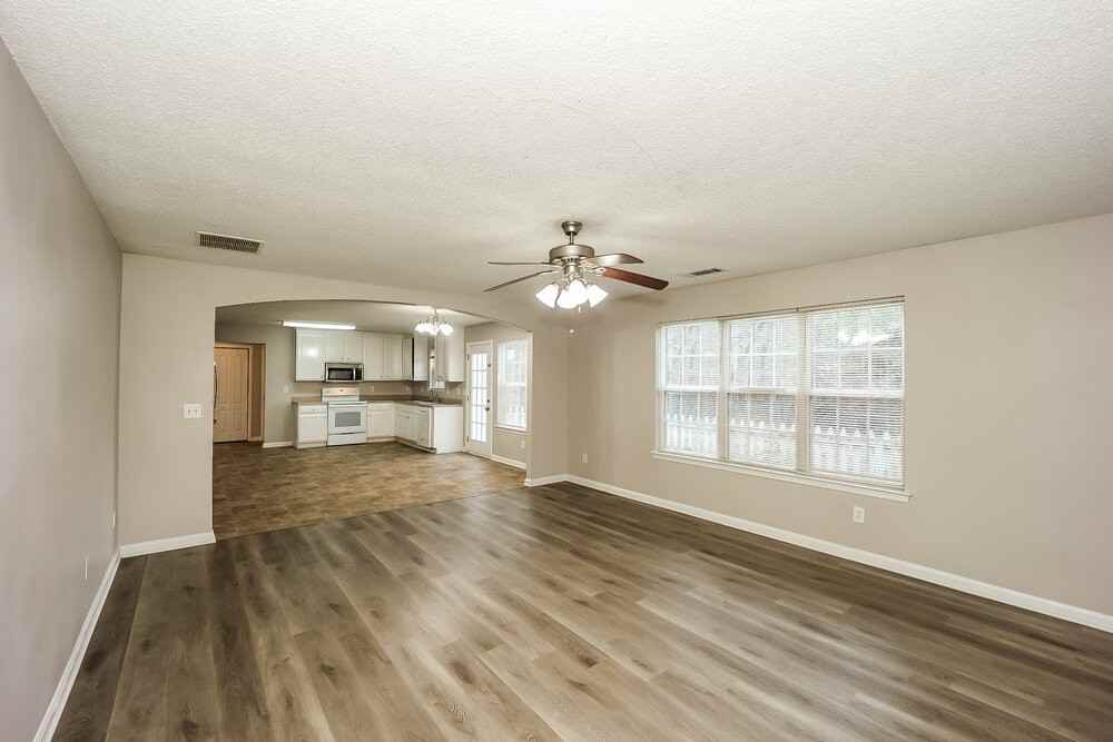 10900 Hondal Ct - Photo 6 of 20