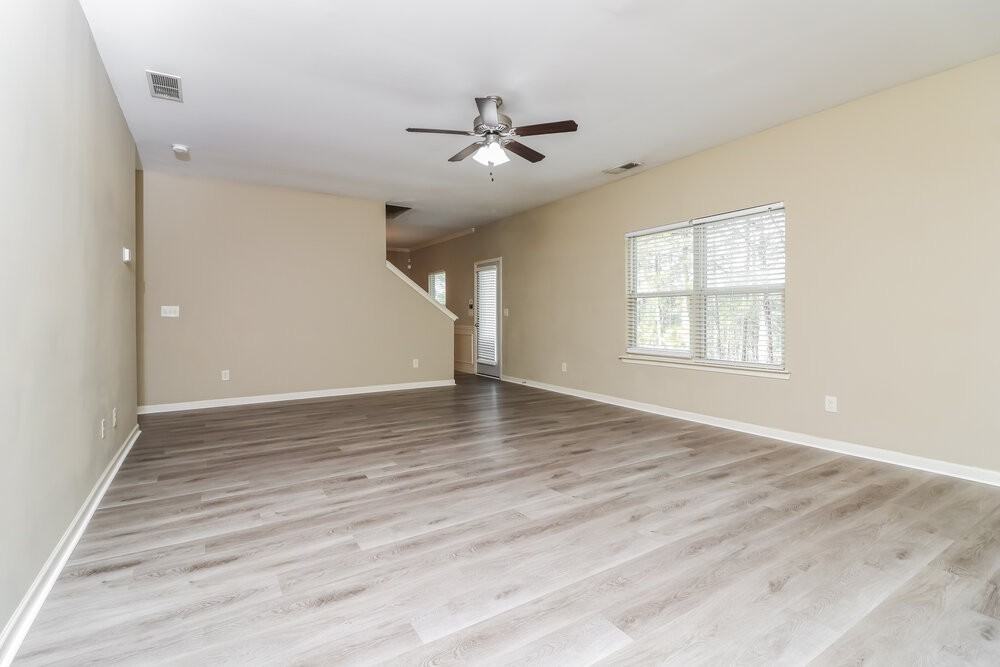 293 Camellia Way - Photo 6 of 17