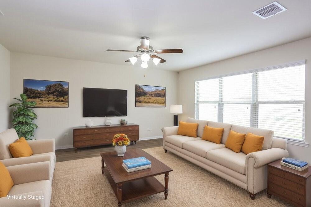 13230 Chanel Dr - Photo 4 of 20