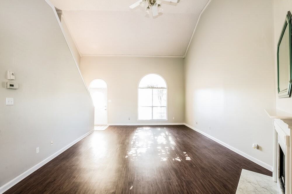 3143 Woodland Pine Dr - Photo 2 of 15