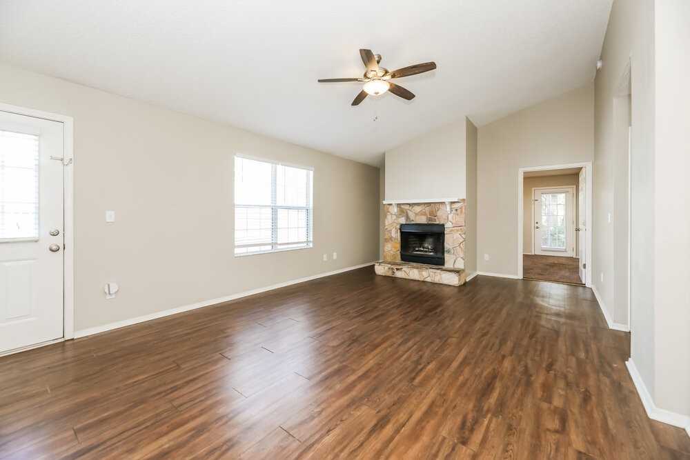 881 Jackson Rd - Photo 6 of 19