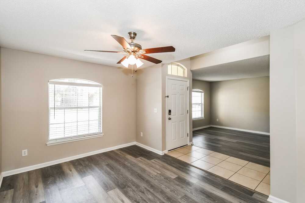 1694 Aston Hall Dr E - Photo 3 of 16