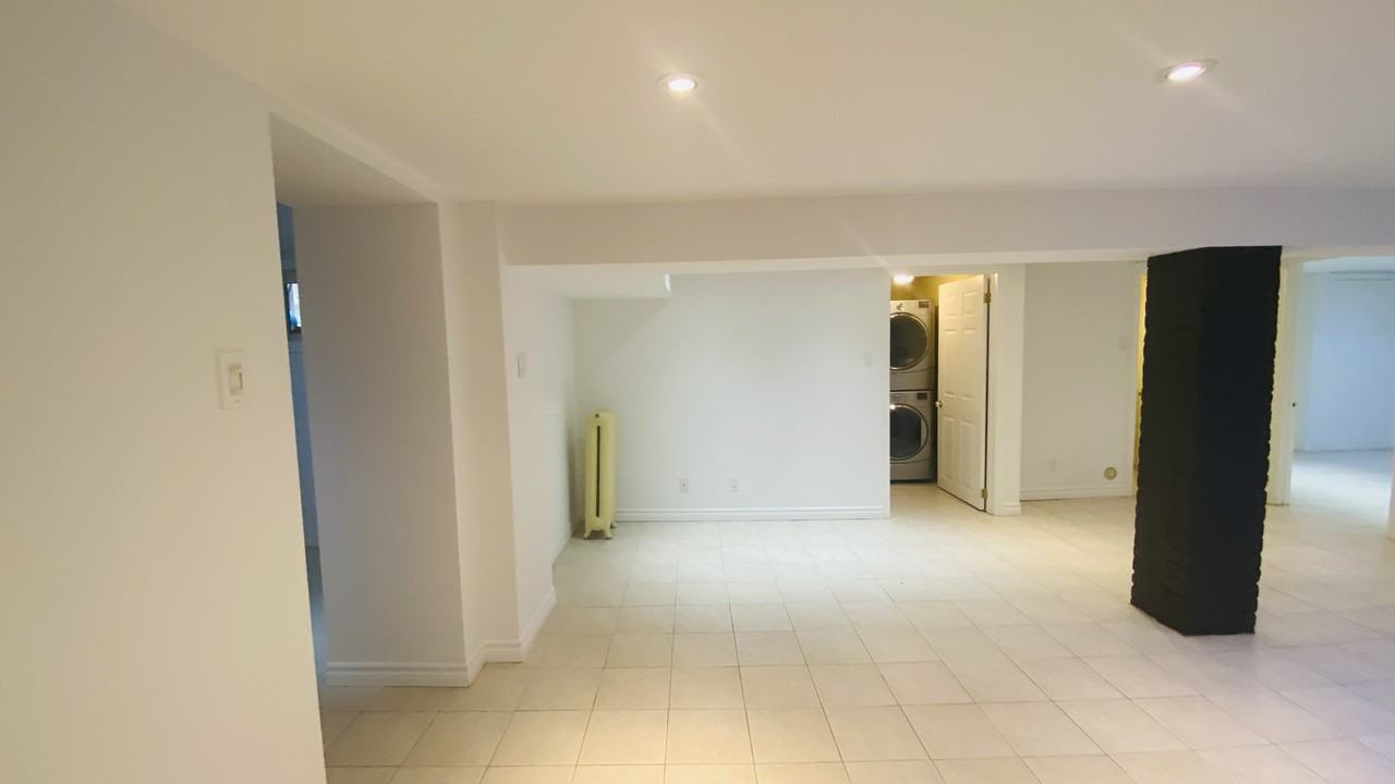 1478 Queen Street East - Photo 7 of 17