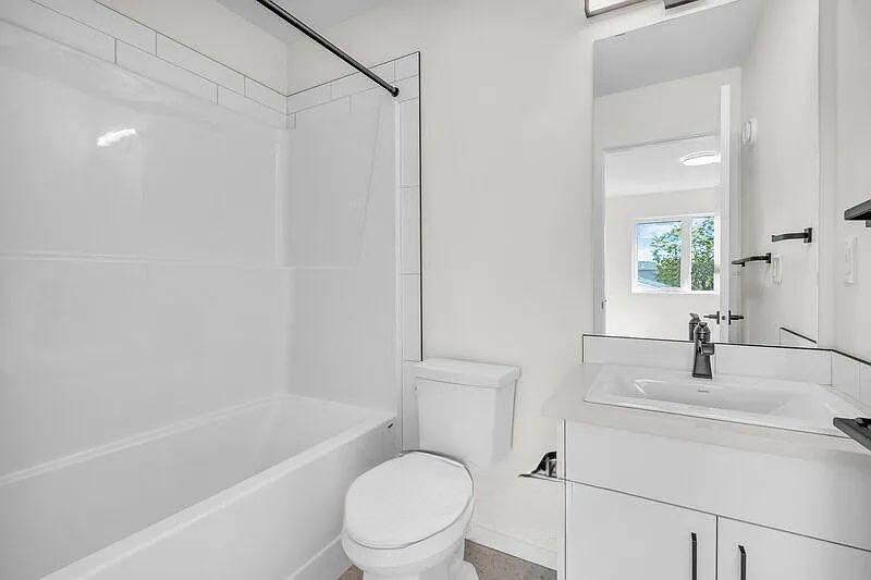 Beautiful 8 - Photo 4 of 43