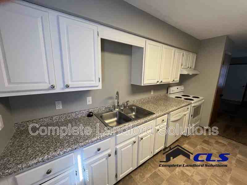 4299 S Avery St - Photo 2 of 22