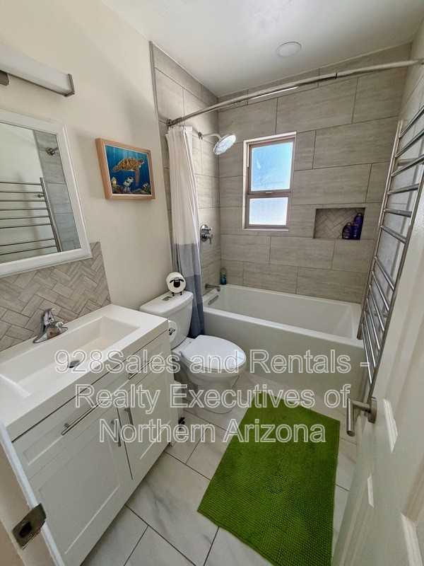 1928 N Lynn Dr - Photo 4 of 26