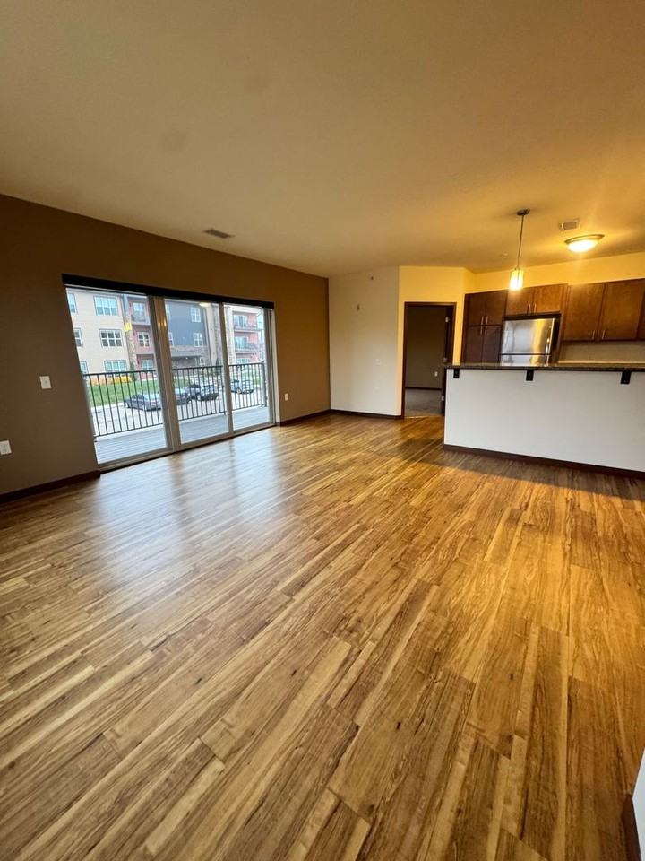 Waubesa Village D - Photo 7 of 23
