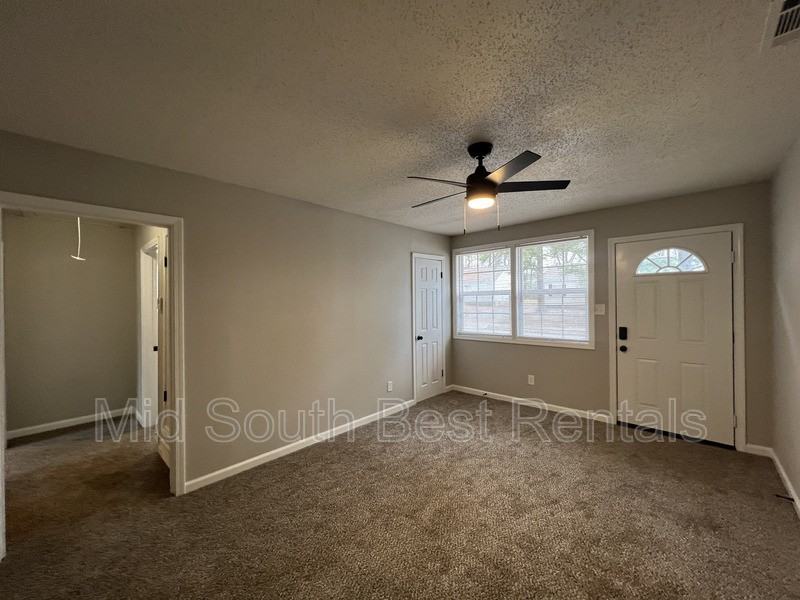 3065 Waynoka Ave - Photo 3 of 12