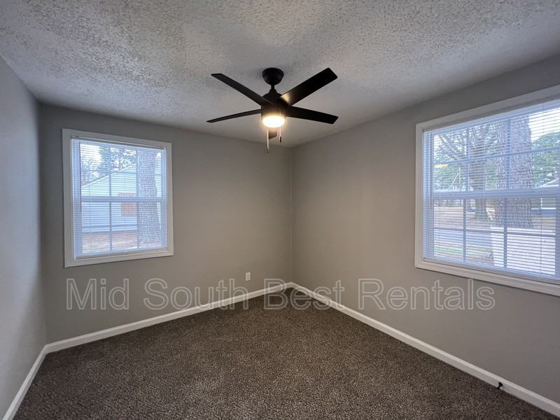 3065 Waynoka Ave - Photo 7 of 12