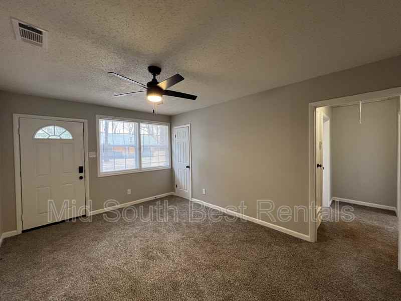 3067 Waynoka Ave - Photo 2 of 11