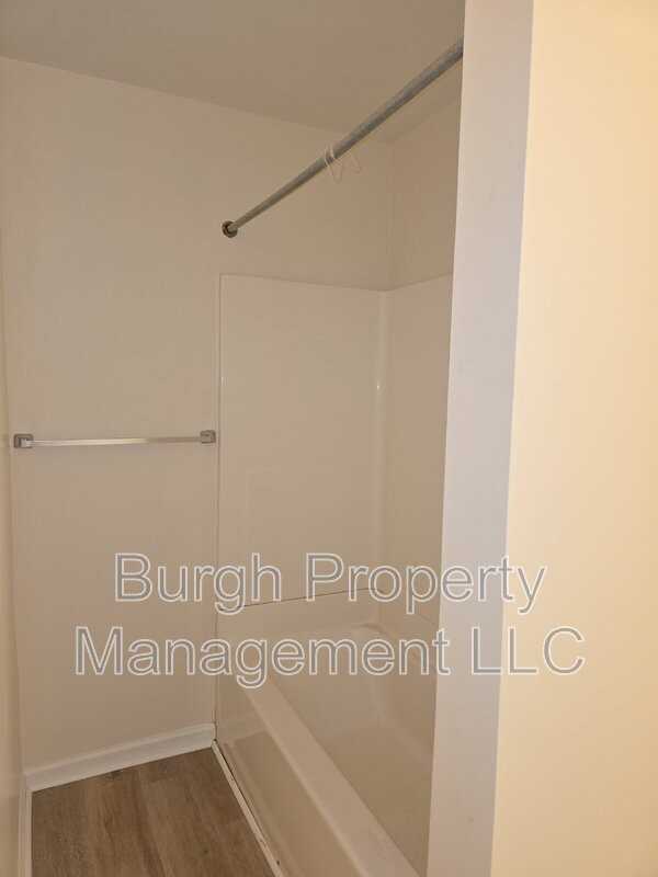 116 W 8th Ave #4B - Photo 7 of 11