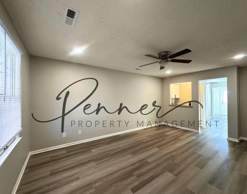 105 Sw 20th St #C - Photo 2 of 12