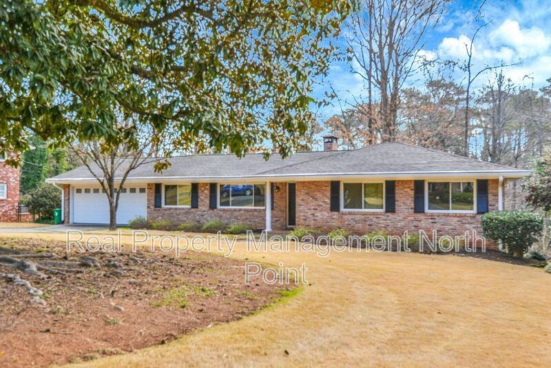 2301 Echo Hills Cir Ne - Photo 2 of 41