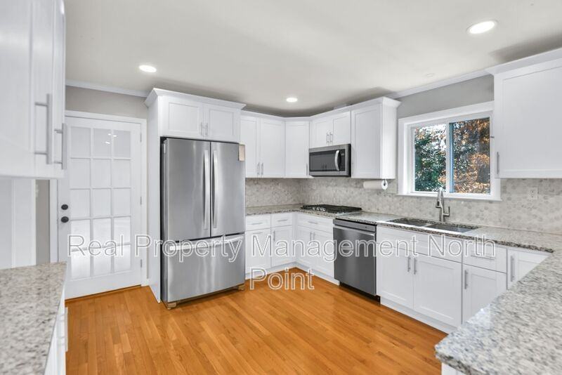 2301 Echo Hills Cir Ne - Photo 4 of 41