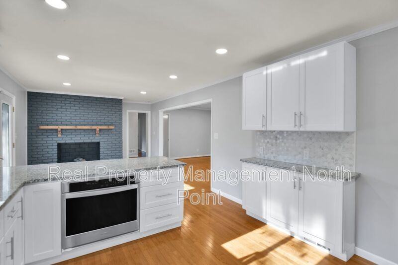 2301 Echo Hills Cir Ne - Photo 5 of 41