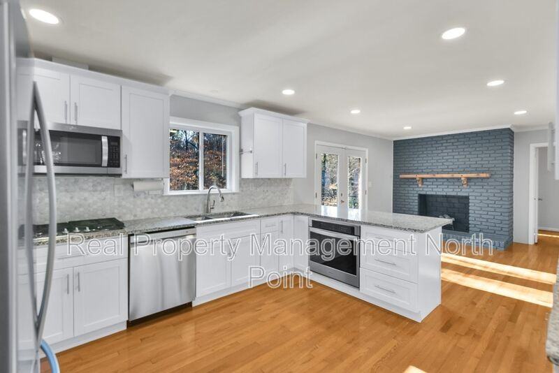 2301 Echo Hills Cir Ne - Photo 6 of 41