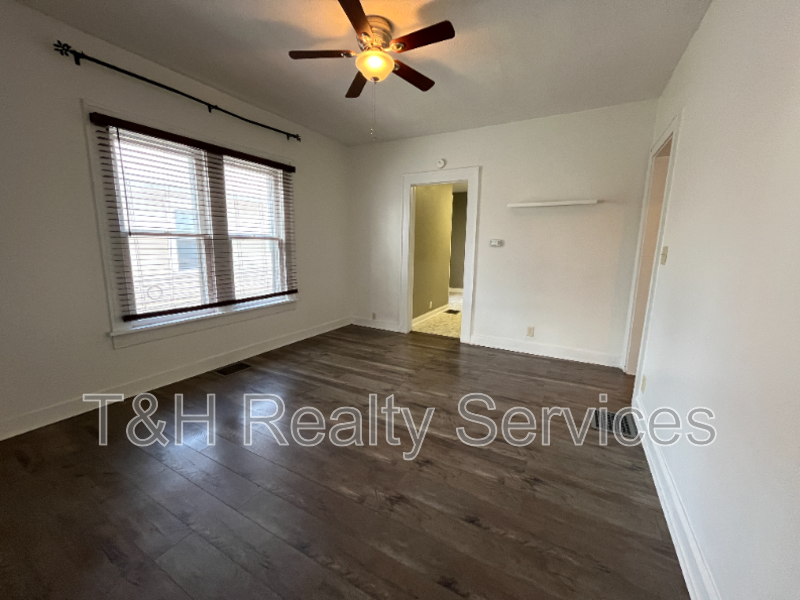 5956 Beechwood Ave - Photo 4 of 24