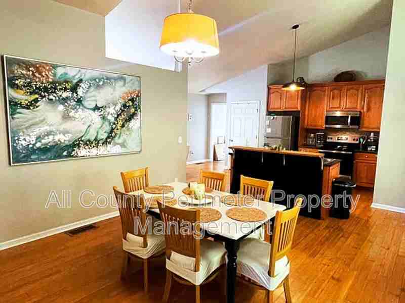 837 Forrest Cir Se - Photo 6 of 17