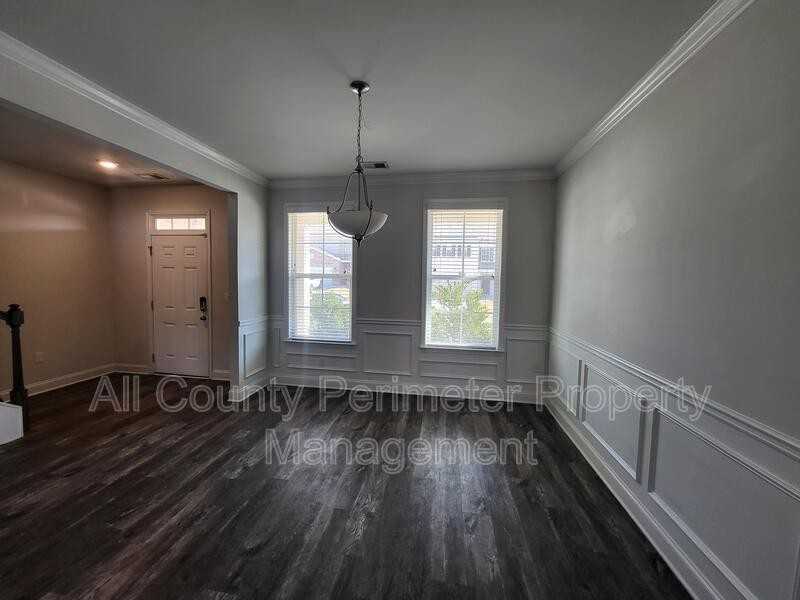 3328 Fall Branch Ln - Photo 3 of 26