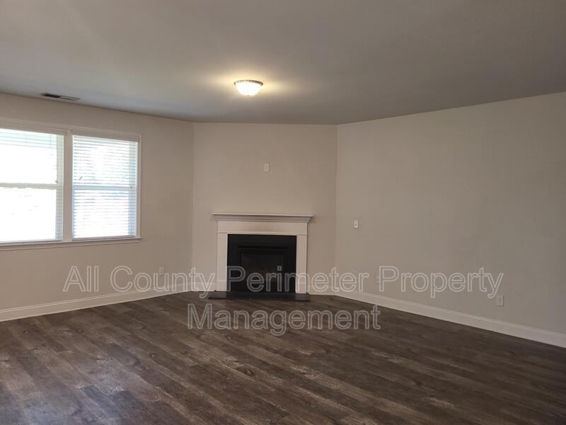 3328 Fall Branch Ln - Photo 6 of 26