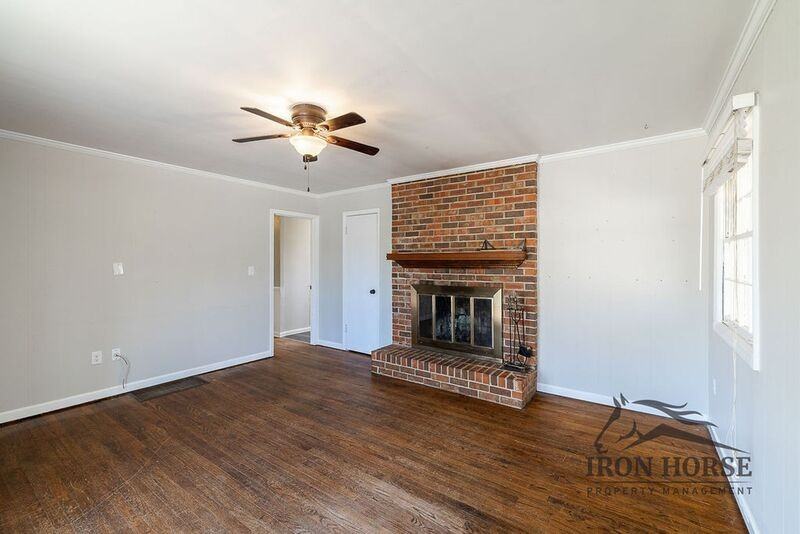 190 Brentwood Dr - Photo 3 of 28