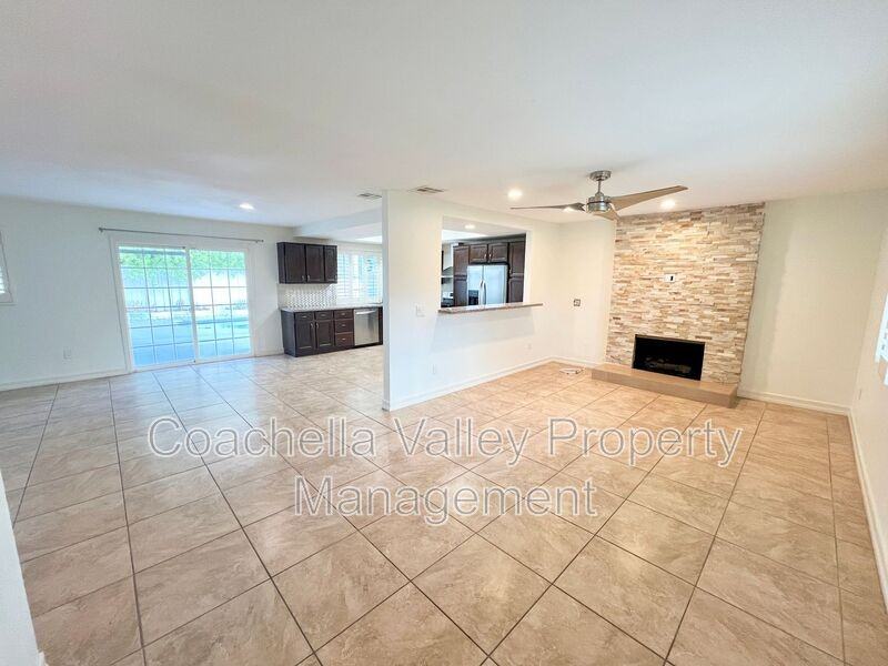 37548 Bankside Dr - Photo 2 of 40