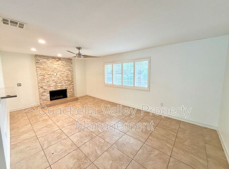 37548 Bankside Dr - Photo 4 of 40