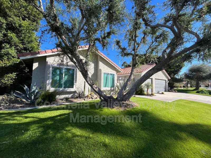 39866 Newcastle Dr - Photo 4 of 50