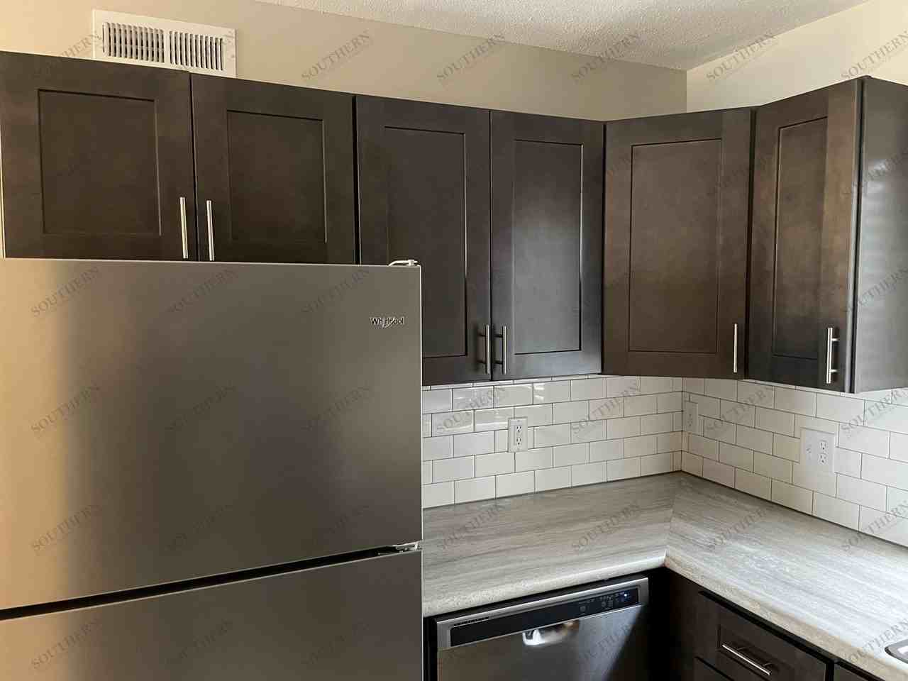 Knox Manor - Photo 4 of 5