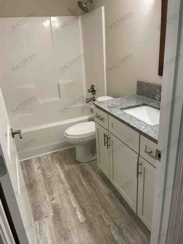 Knox Manor - Photo 5 of 5