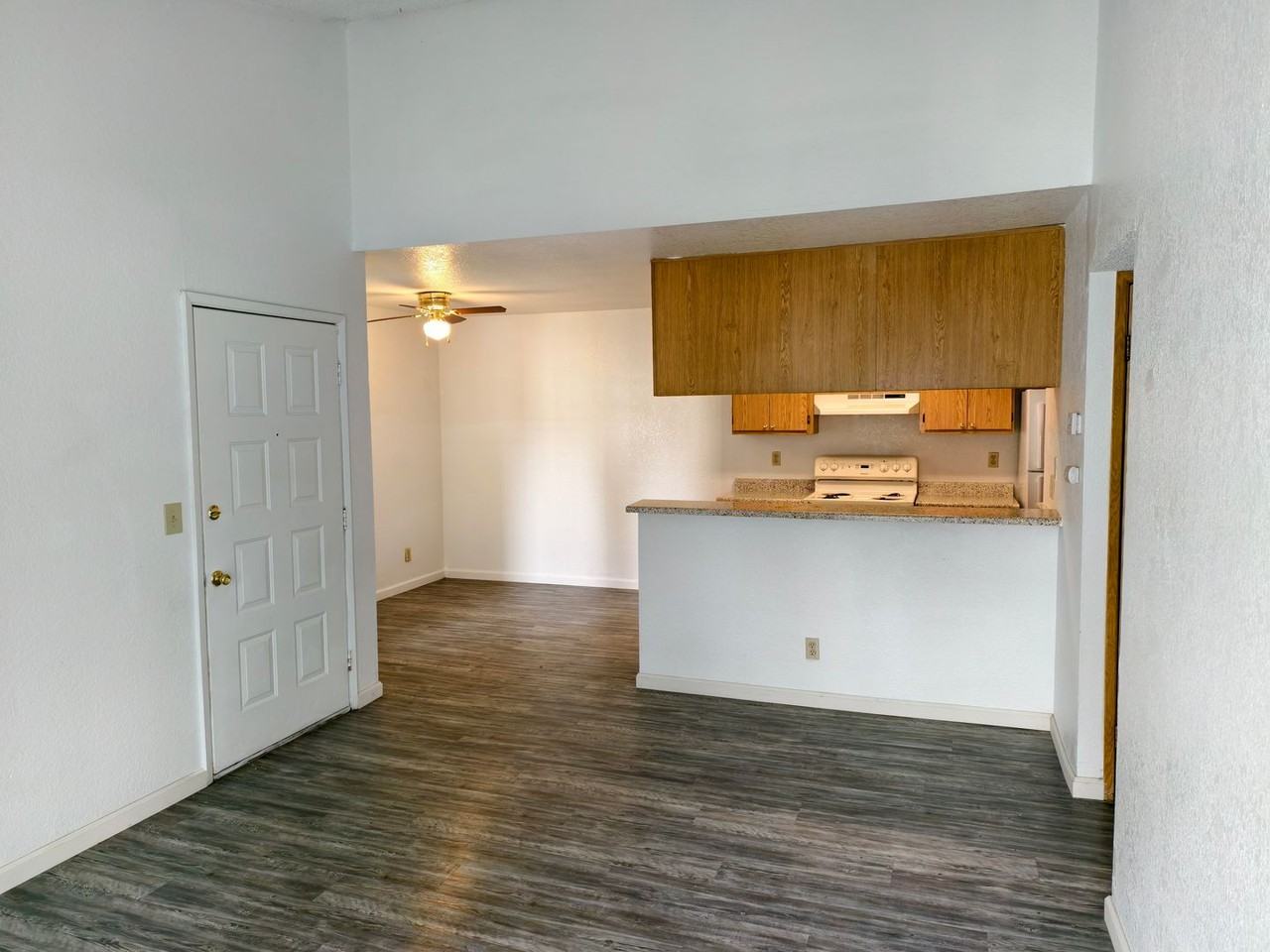 Sunrise Oaks Apartments - Photo 3 of 21