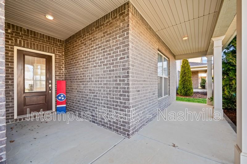 107 Wynfield Blvd - Photo 3 of 33