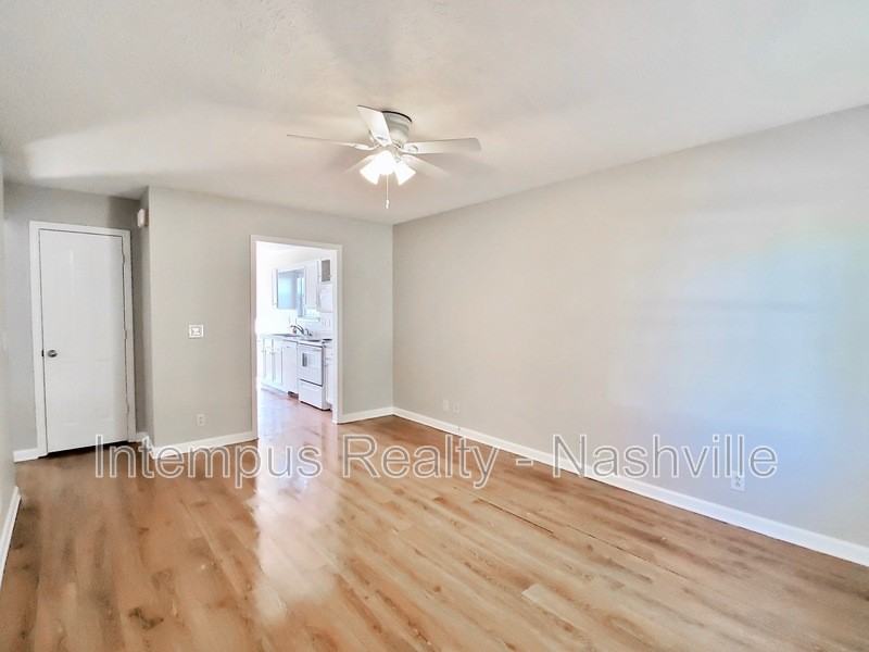 1241 Matterhorn Run - Photo 3 of 29