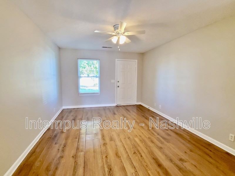 1241 Matterhorn Run - Photo 5 of 29