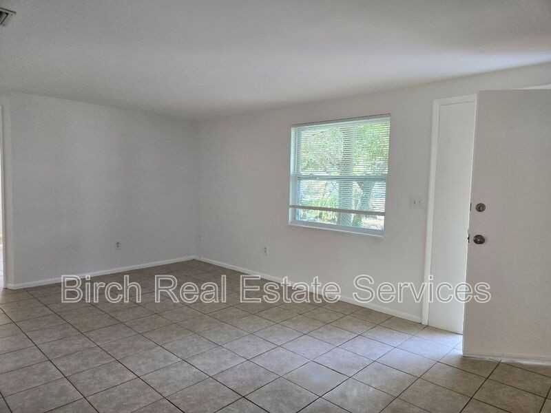 5052 Cougar Loop - Photo 4 of 21