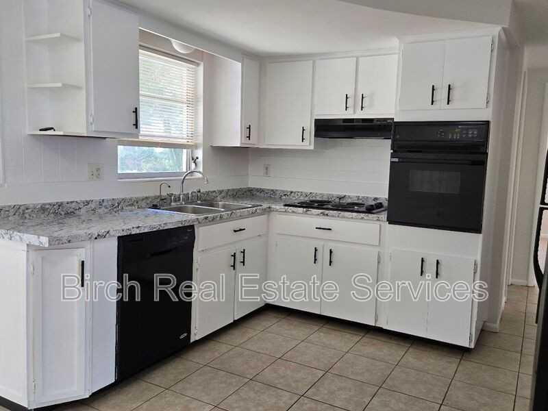 5052 Cougar Loop - Photo 5 of 21