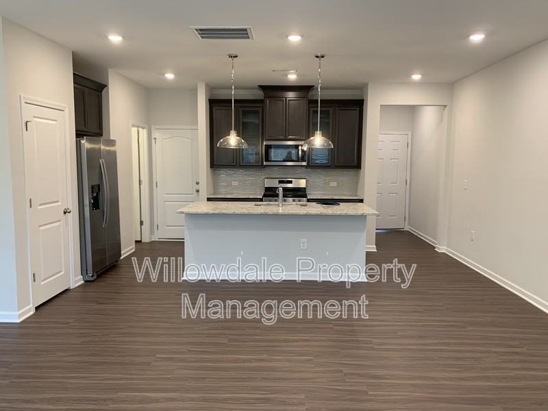 134 Ashlar Ct - Photo 2 of 12