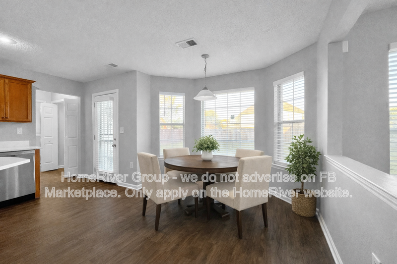 4890 Busy St - Photo 3 of 23