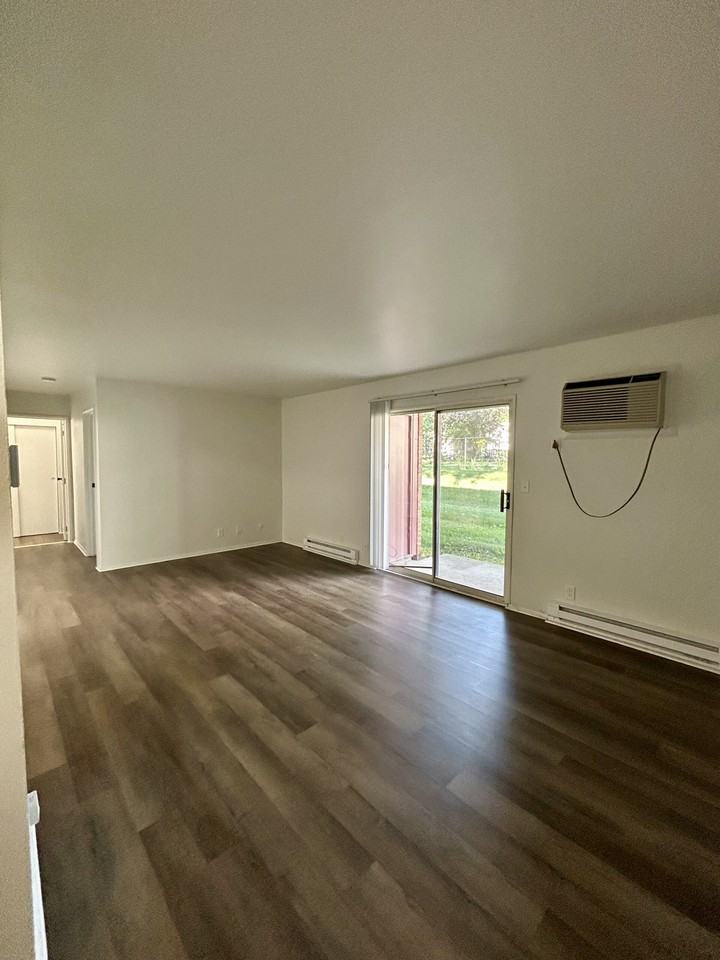 741 North Macomb Street - Photo 2 of 14