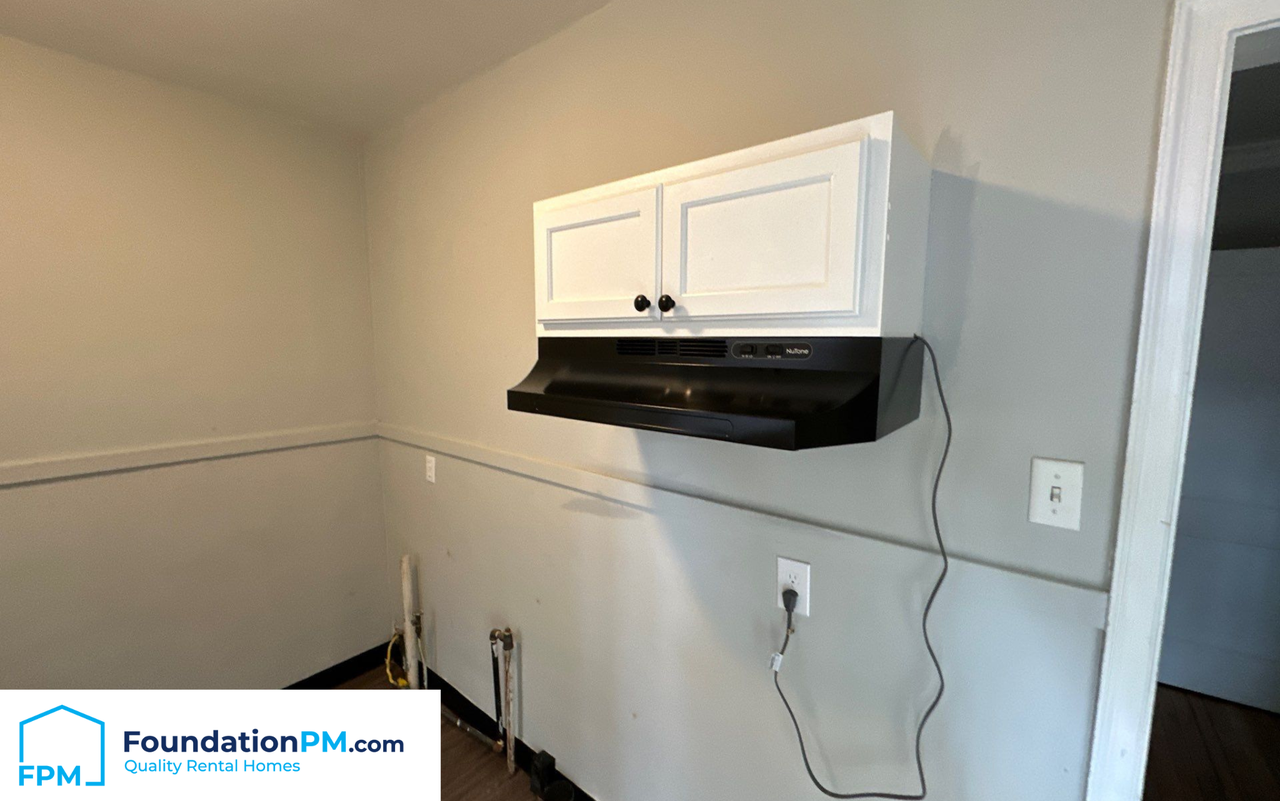 3324 Rosamond Avenue - Photo 3 of 9