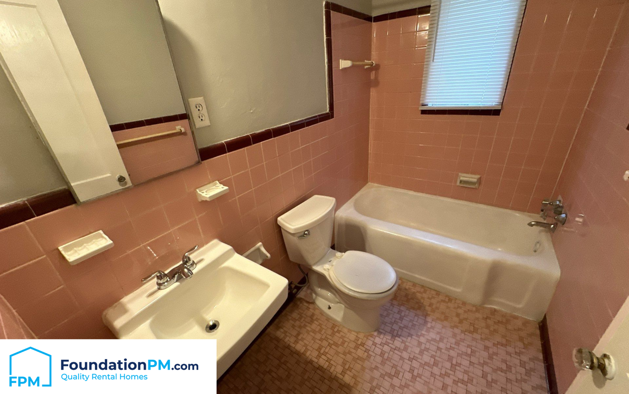 3324 Rosamond Avenue - Photo 7 of 9